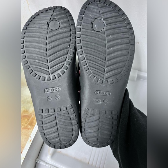 Crocs - Picture 2 of 3